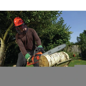 Black & Decker CS2245-QS Tronçonneuse 45 Cm 2200 Watts 3 Black & Decker CS2245-QS Tronçonneuse 45 Cm 2200 Watts – Image 3