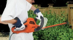 Black & Decker GT7030-QS Taille-haie 700 Watt 70 Cm 7 Black & Decker GT7030-QS Taille-haie 700 Watt 70 Cm -Jardin Outils Magasin gt7030 qs taille haie 700 watt 70 cm 3