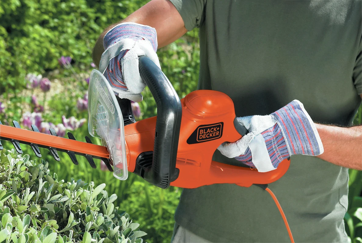 Black & Decker GT7030-QS Taille-haie 700 Watt 70 Cm 1 Black & Decker GT7030-QS Taille-haie 700 Watt 70 Cm